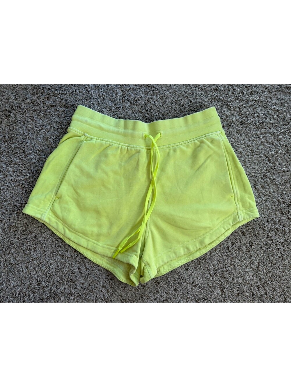Lululemon Inner Glow HR Short 3” Size 6 Neon Wash Highlight Yellow Athleisure